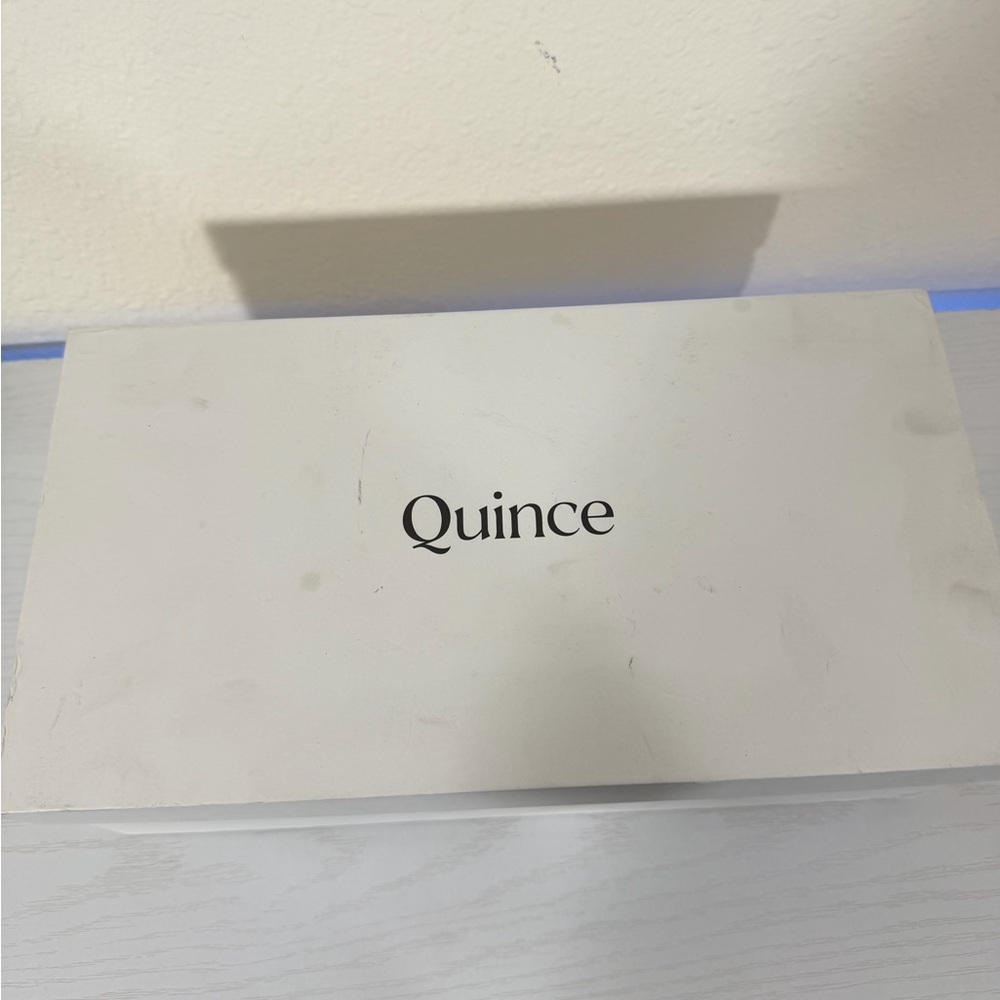 Quince Everyday Sneaker, Black Full-grain Leather White Sole Italian Shoes NWT - Picture 10 of 11